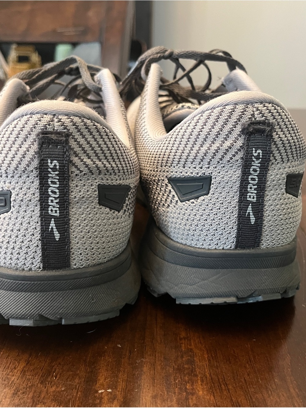 Brooks Men's Gray Athletic Running Shoes